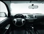 Toyota HiLux Invincible 2013 года